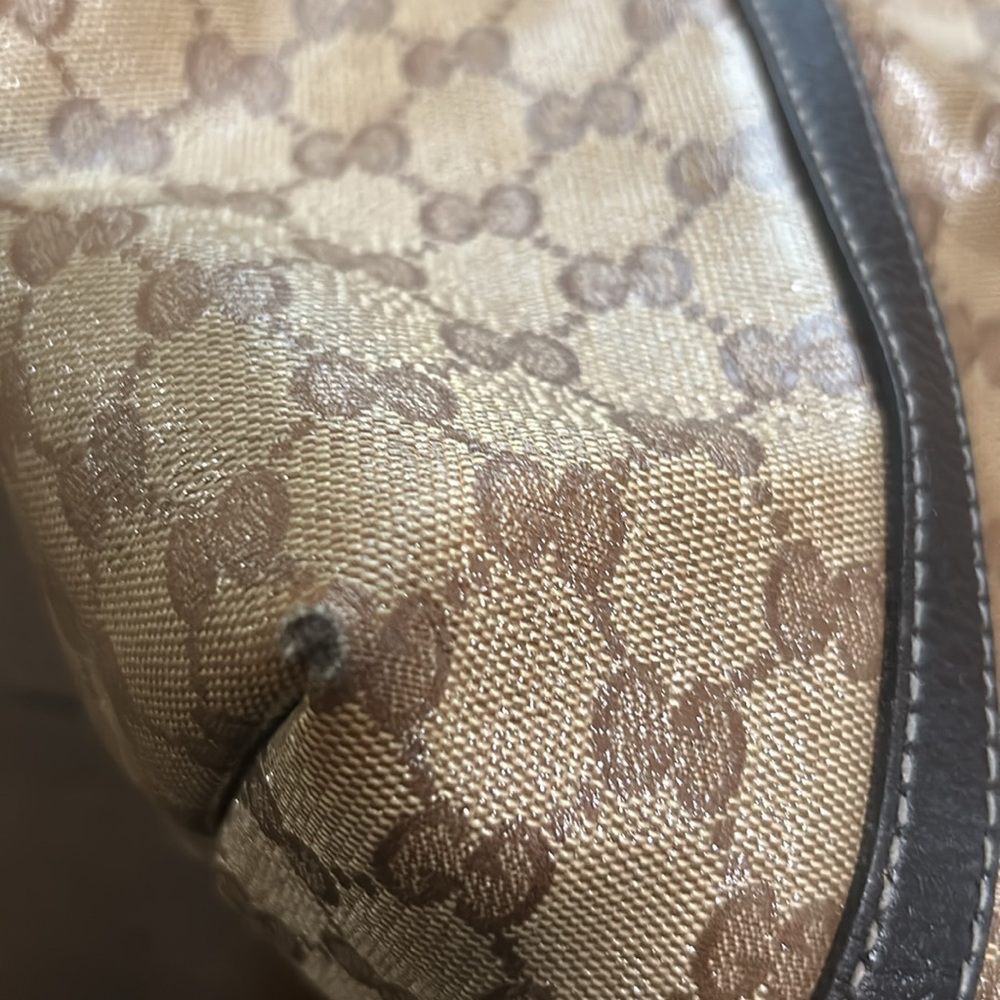 Gucci Handbag - Pre-loved Authentic with Dust Bag included. - Picture 7 of 15